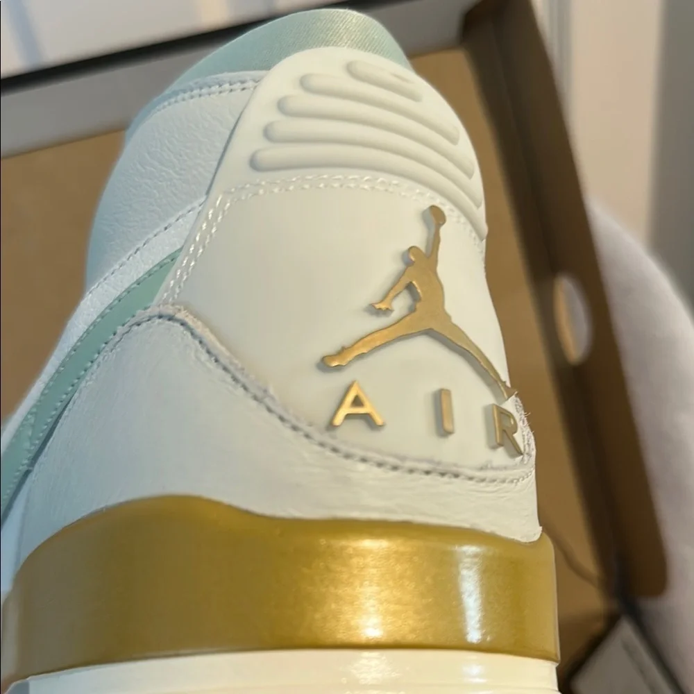 Nike Air Jordan Legacy 312 Sneakers